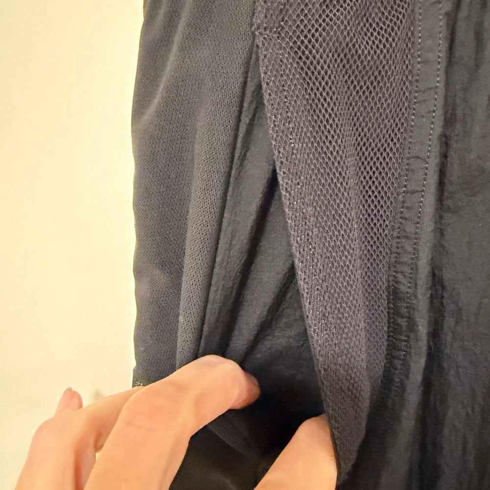 💜lululemon athletica Black Flare Pants 💜 - Picture 5 of 12